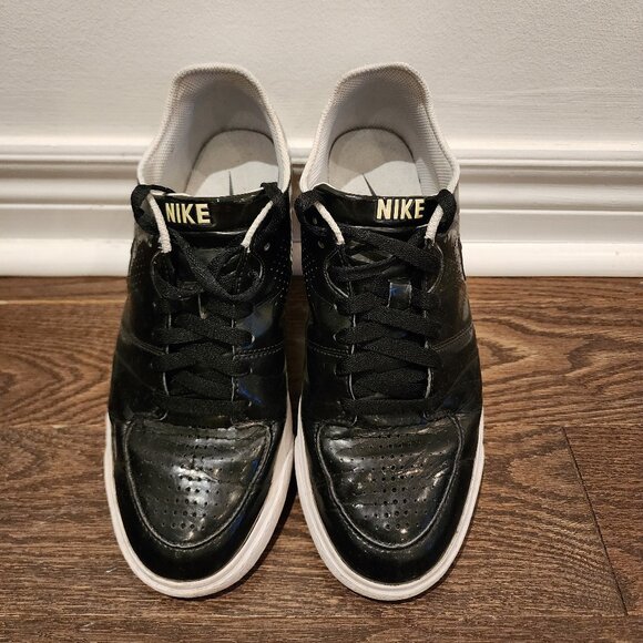 Nike - Men Black Shiny Sneaker - Picture 4 of 6
